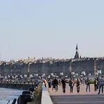 Marche Des Capucins - Calme - Lumineux - Garage Διαμέρισμα Μπορντό