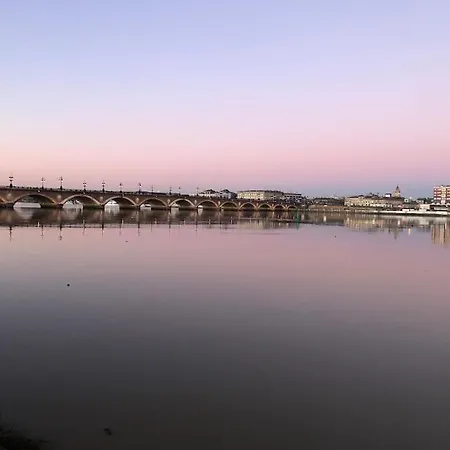 Marché Des Capucins - Calme - Lumineux - Garage Bordeaux