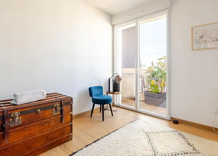 Marche Des Capucins - Calme - Lumineux - Garage