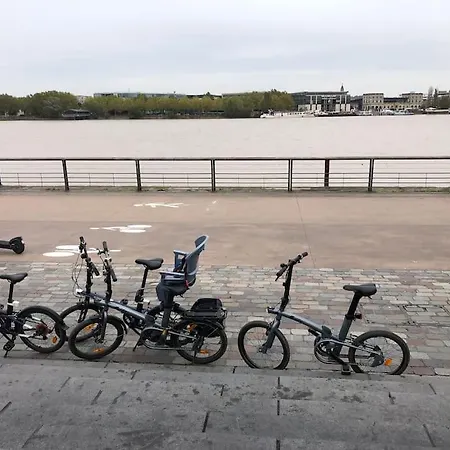 Marché Des Capucins - Calme - Lumineux - Garage Appartement Bordeaux