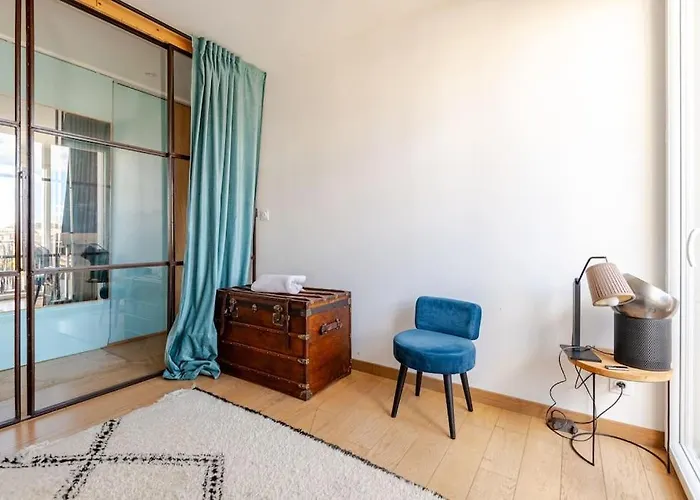 Marche Des Capucins - Calme - Lumineux - Garage Appartement *