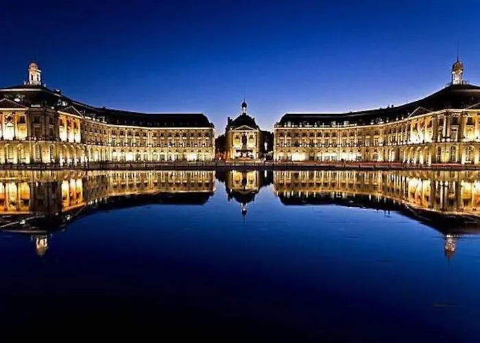 Appartement Marche Des Capucins - Calme - Lumineux - Garage Bordeaux